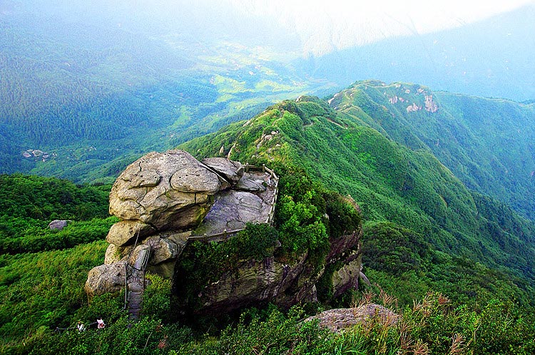 湖南全景游-張家界、鳳凰、長(zhǎng)沙、岳陽樓、衡山