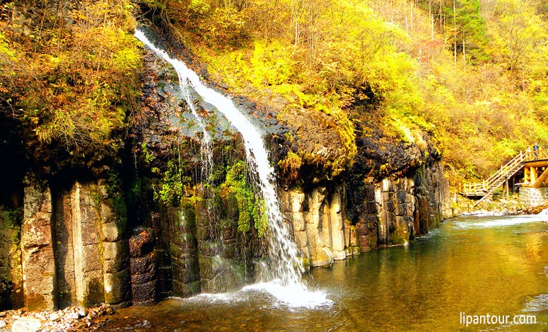 吉林松花湖、長白山、朝